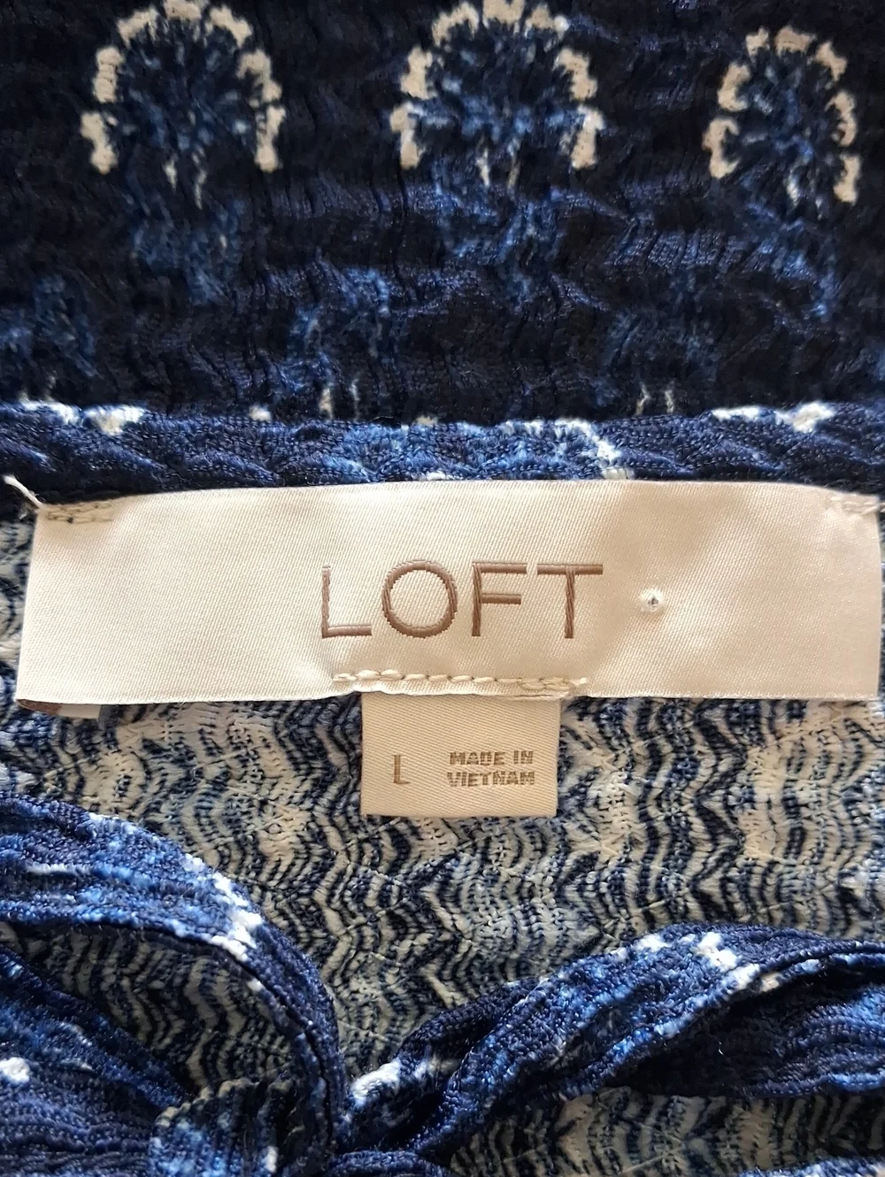 Loft Navy & White Floral Puff Sleeve Tie Neck Top ** Size Large